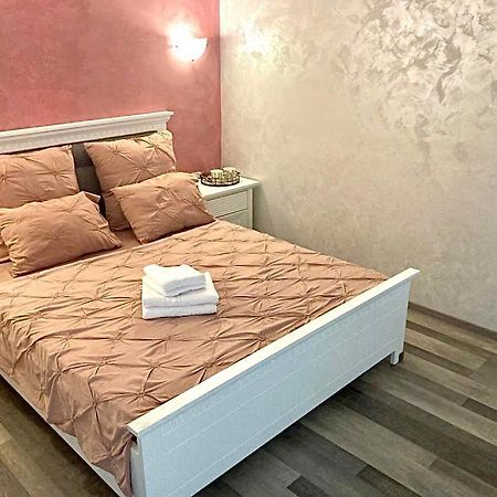 Rez Iasi Apartment ภายนอก รูปภาพ